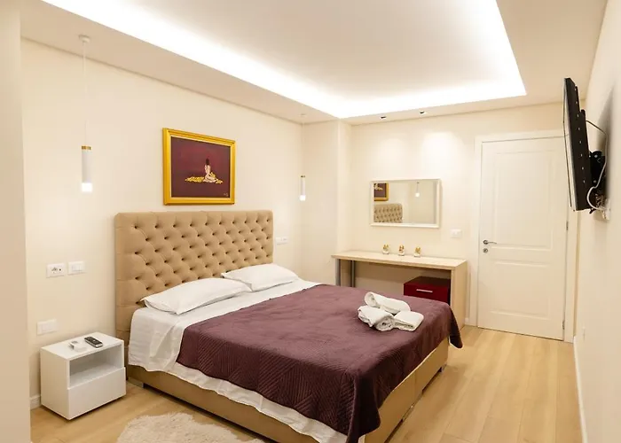 Luxury Center Observatori Tirana