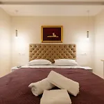 Luxury Center Observatori Tirana