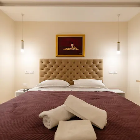 Luxury Center Observatori Tirana