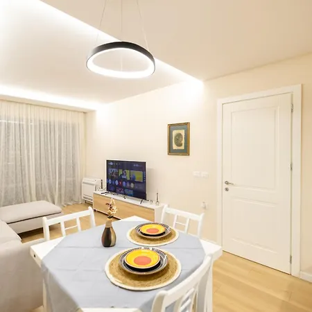 Luxury Center Observatori Tirana