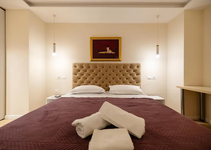 Luxury Center Observatori Tirana