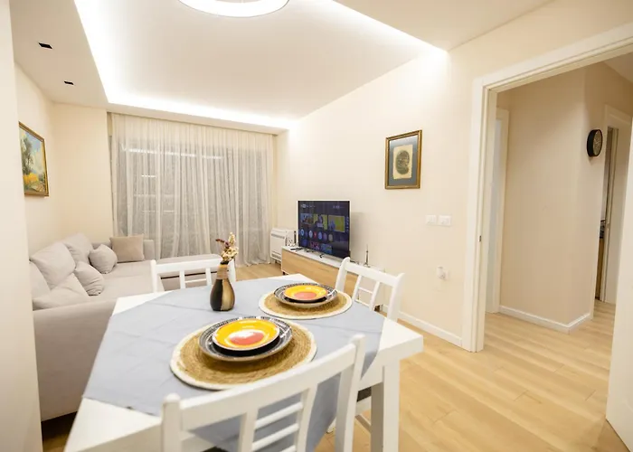 Luxury Center Observatori * טיראנה