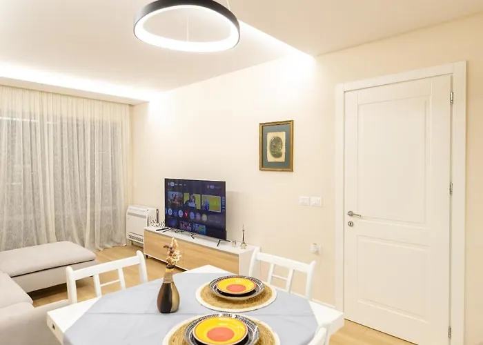 Luxury Center Observatori טיראנה