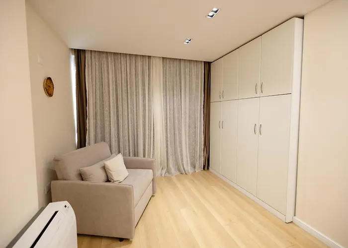 Luxury Center Observatori * טיראנה