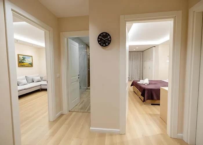 Luxury Center Observatori דירה