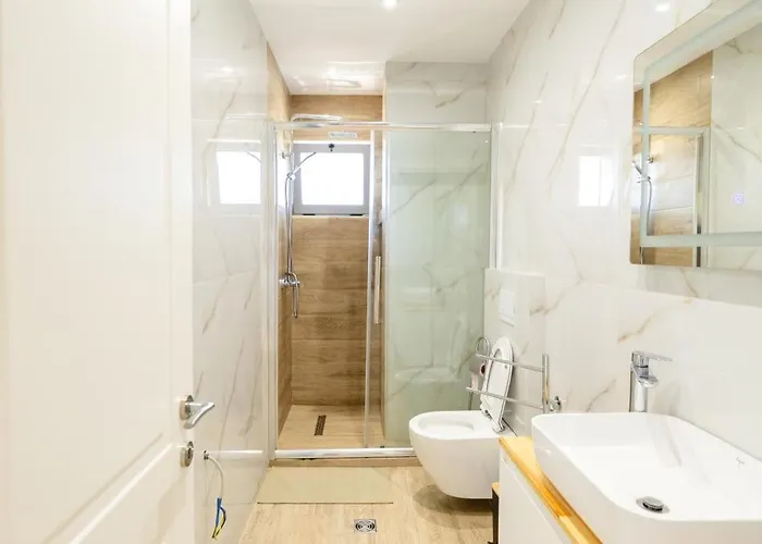 Luxury Center Observatori טיראנה